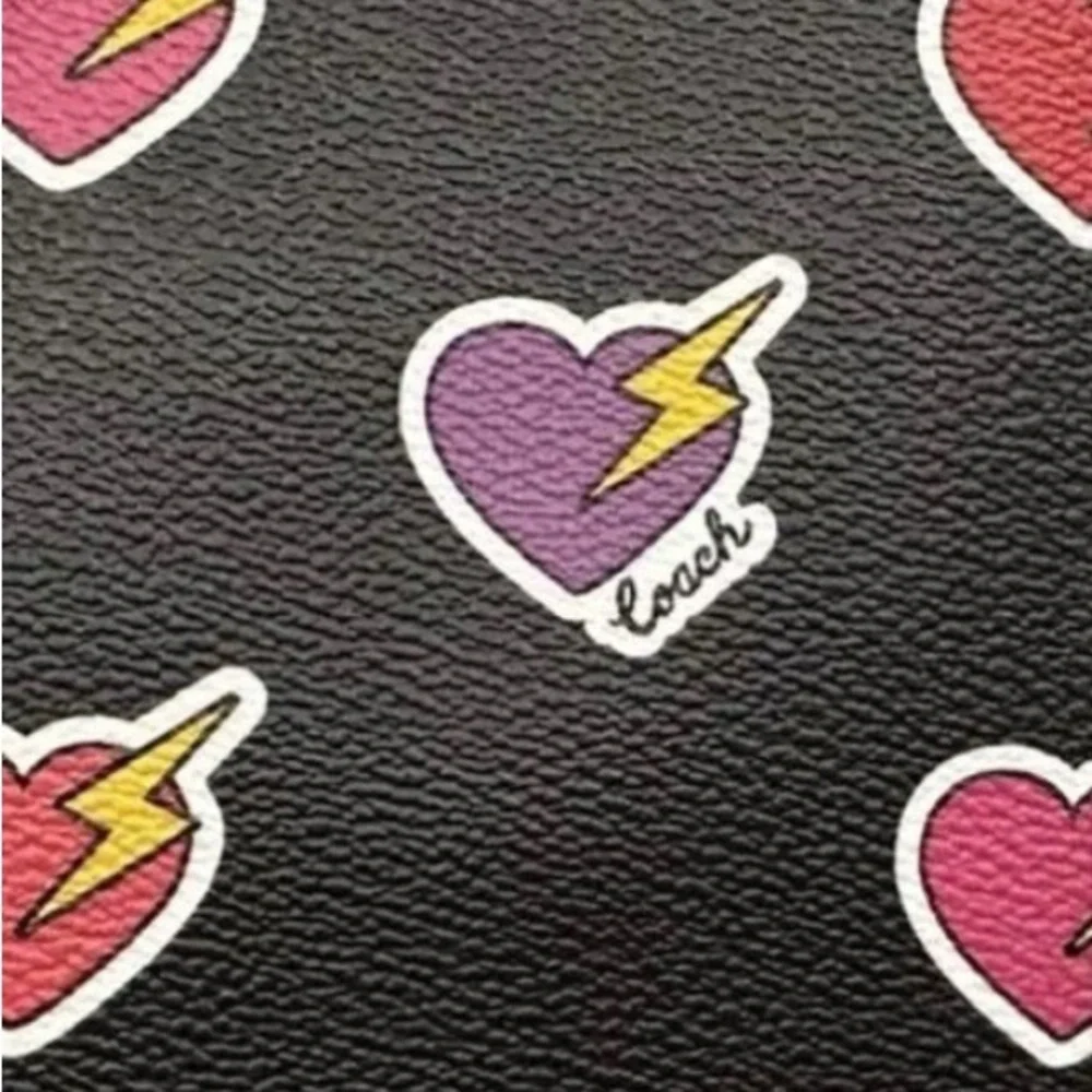 NO TAG DISCOUNT: Coach Mollie Tote with Heart Pattern NWOT PERFECT CONDITION - Picture 4 of 6